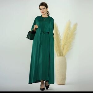 Elegant Green Maxi Dress,Silk 2 pieces long dress, Underneath sleeveless